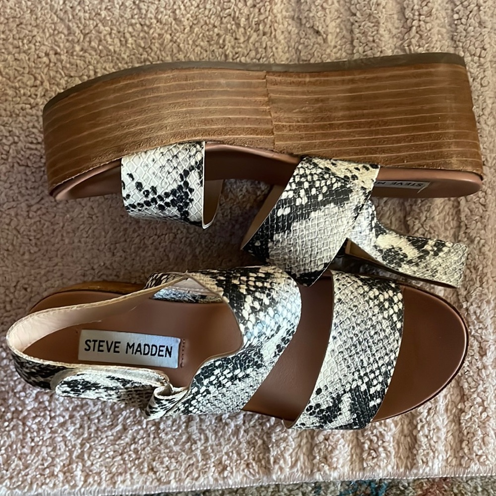 Steve Madden Wedge Sandal ATHENS